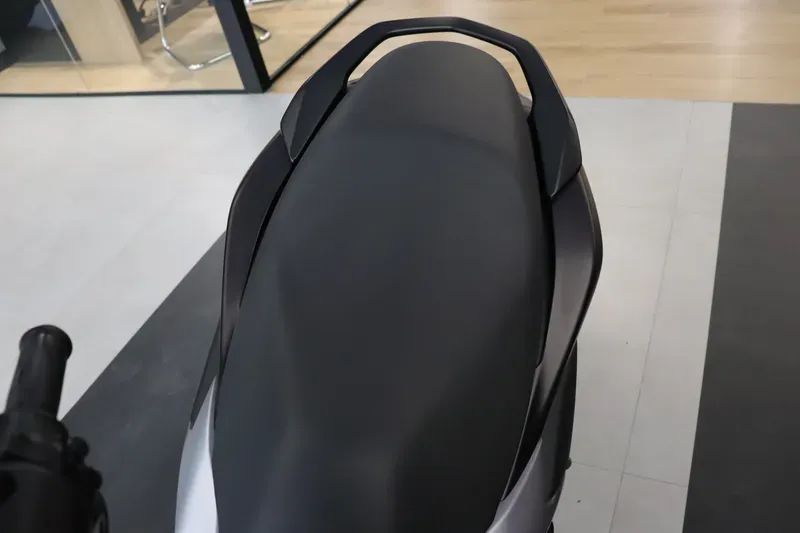 Yamaha NMAX Gasolina Automático - Foto 4