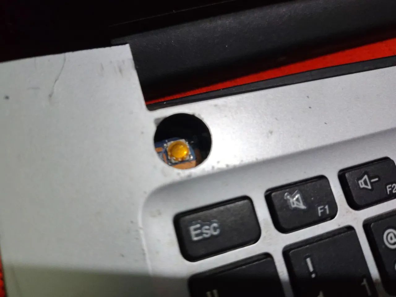 notebook Lenovo IdeaPad 310 com avarias  - Foto 4