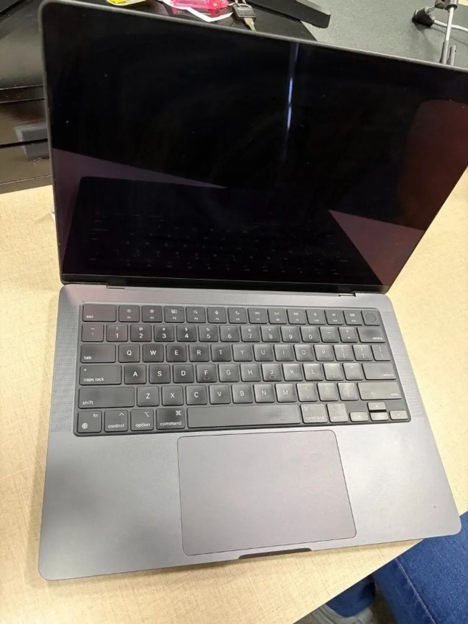 MacBook Pro M3 18GB/512 - Foto 2