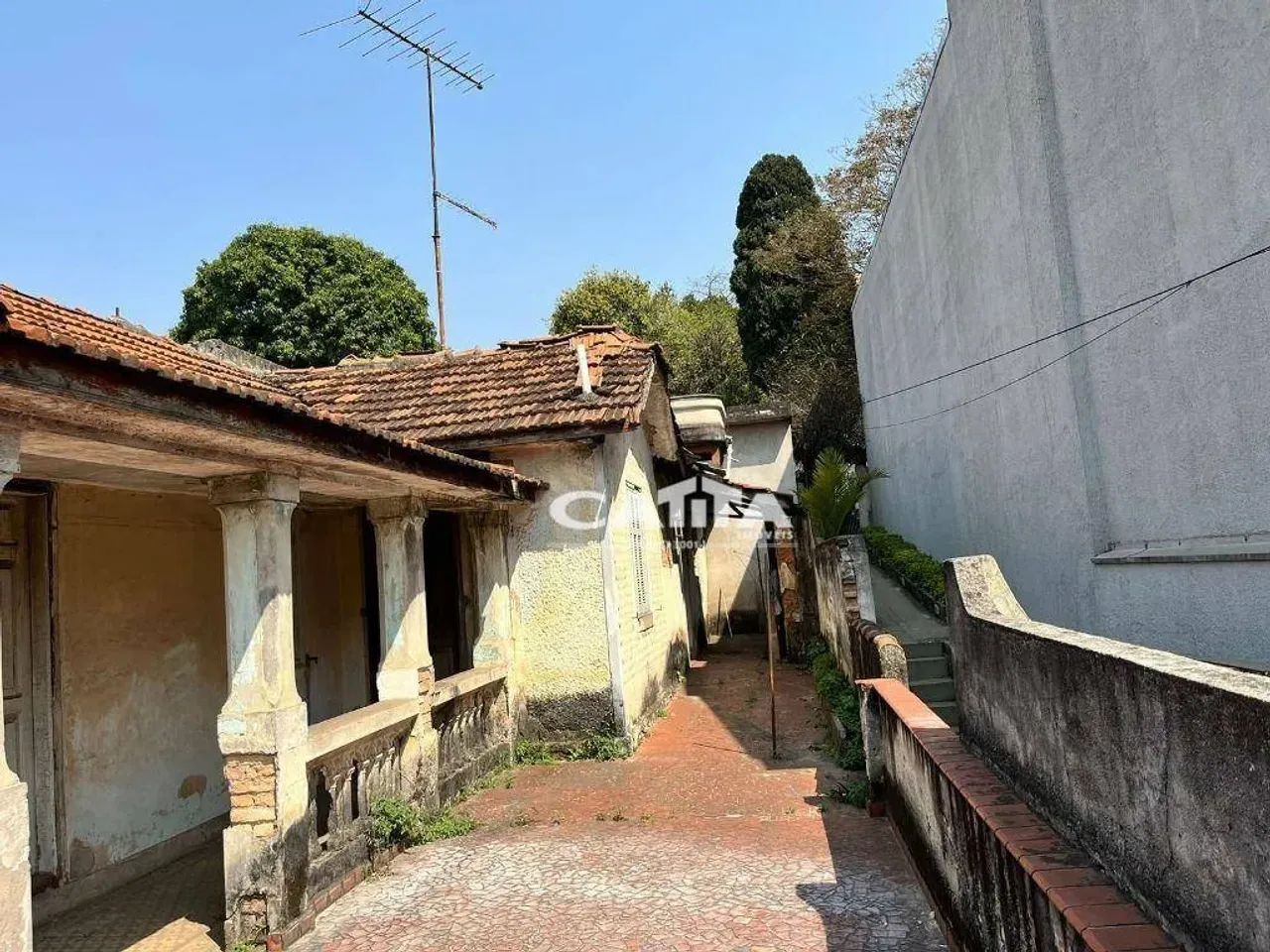 Terreno com casa antiga - Foto 3