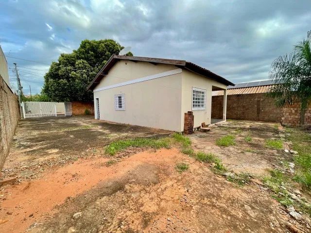 Imóvel com 2 quartos - 1 suíte e amplo quintal - Foto 2