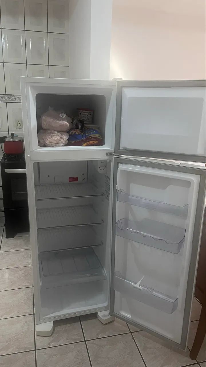 Geladeira Electrolux Novíssima  - Foto 3