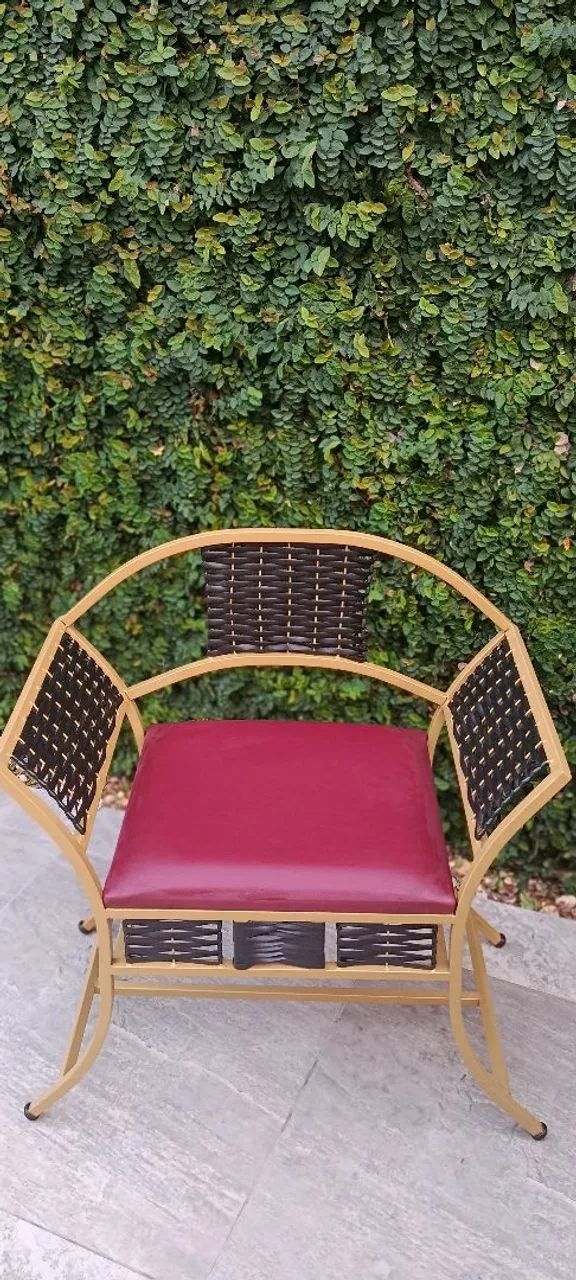 Duas cadeiras com detalhes em Rattan - pintura eletrostática - Foto 2