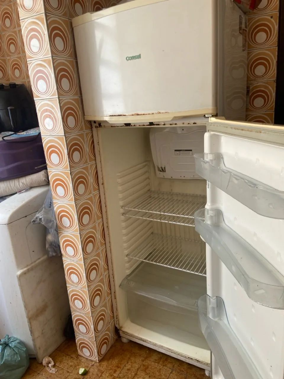 Geladeira com defeito 