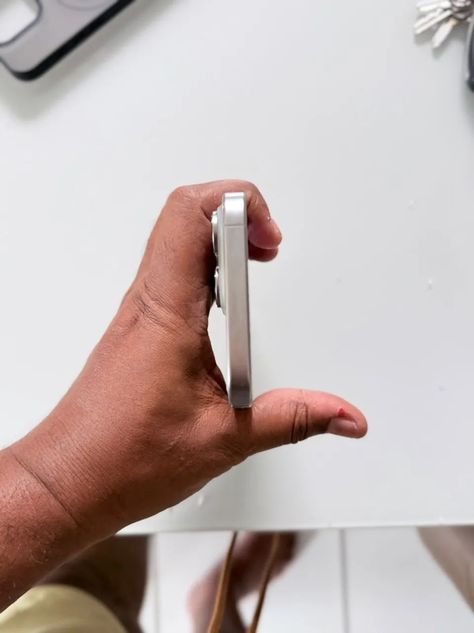 Celular iPhone 16 pro Max, com caixa, todo original , sem marcas de uso , muito novo! - Foto 3