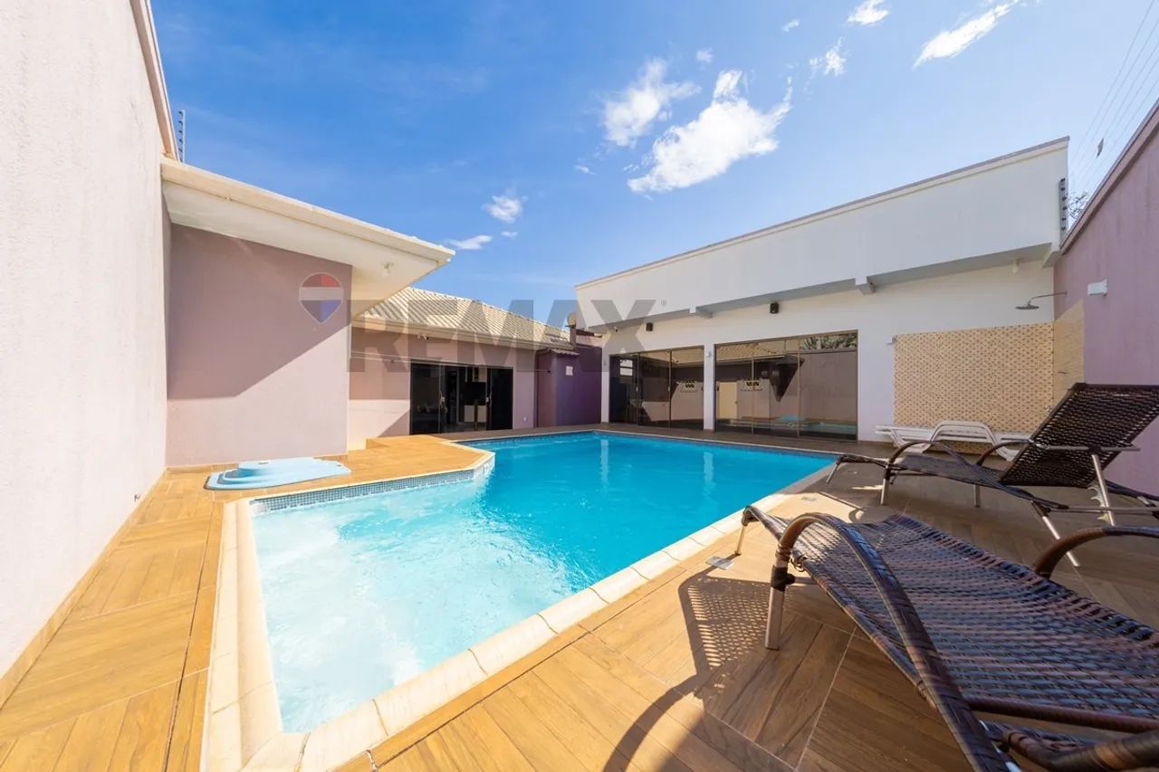 CASA TÉRREA - SEMI MOBILIADA - COM PISCINA E ÁREA GOURMET - Foto 3