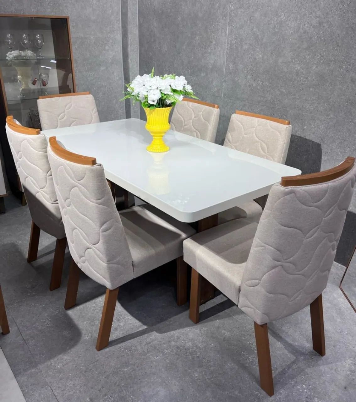 Mesa de jantar Orion com 6 cadeiras 