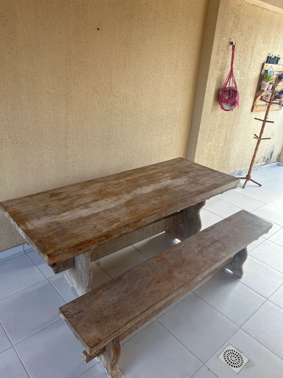 Mesa e banco de madeira - Foto 2