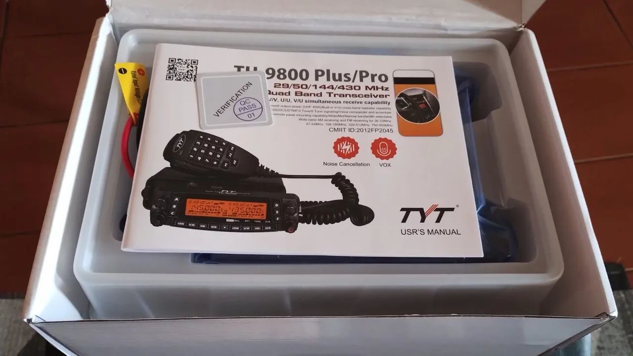 Radio Quad Band TYT9800 plus/pro