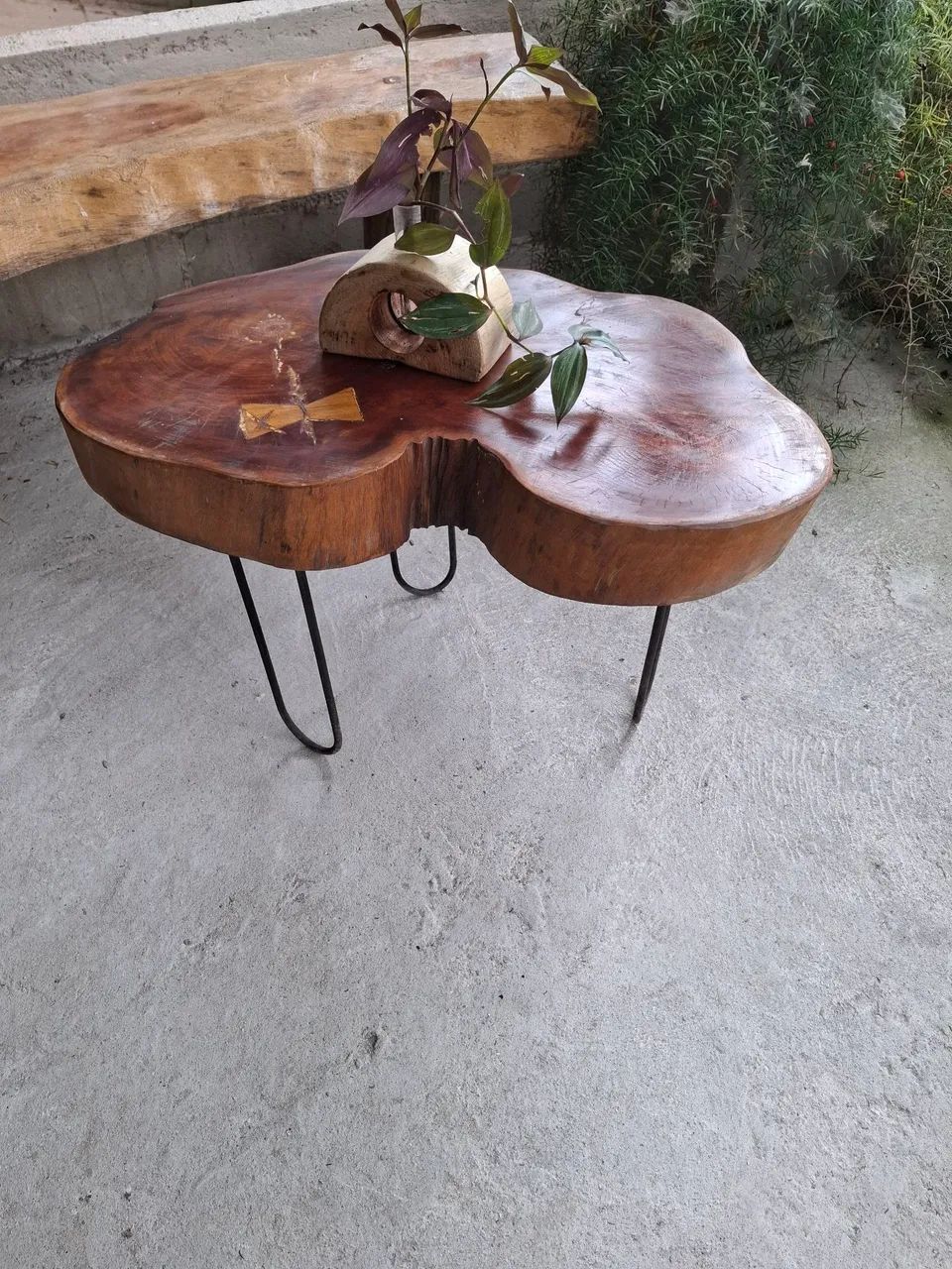 Mesa de centro em madeira 