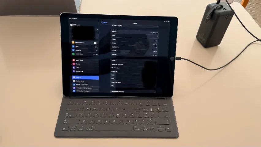 iPad Pro 12,9" Apple A1671 - 2ª Geração Bateria 89% + Smart Keyboard - Foto 5