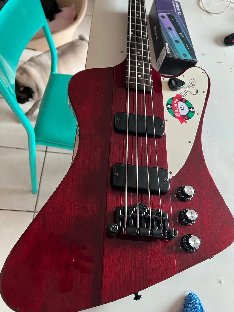 Contrabaixo Gibson Thunderbird 