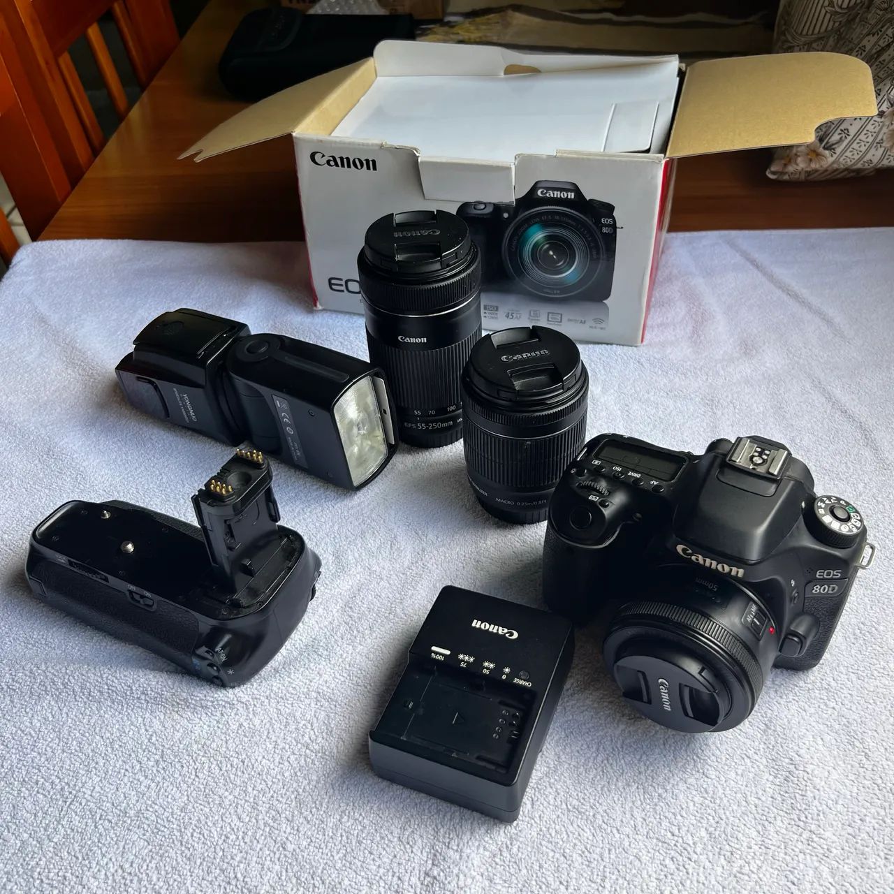 Cânon 80D+ 3 lentes, Flash e Grip para 2 baterias  - Foto 3