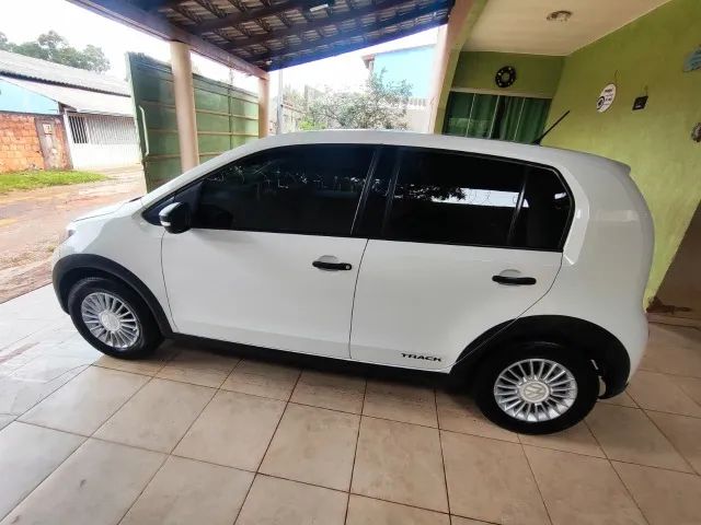 Volkswagen Up! up! track 1.0 Total Flex 12V 5p 2017