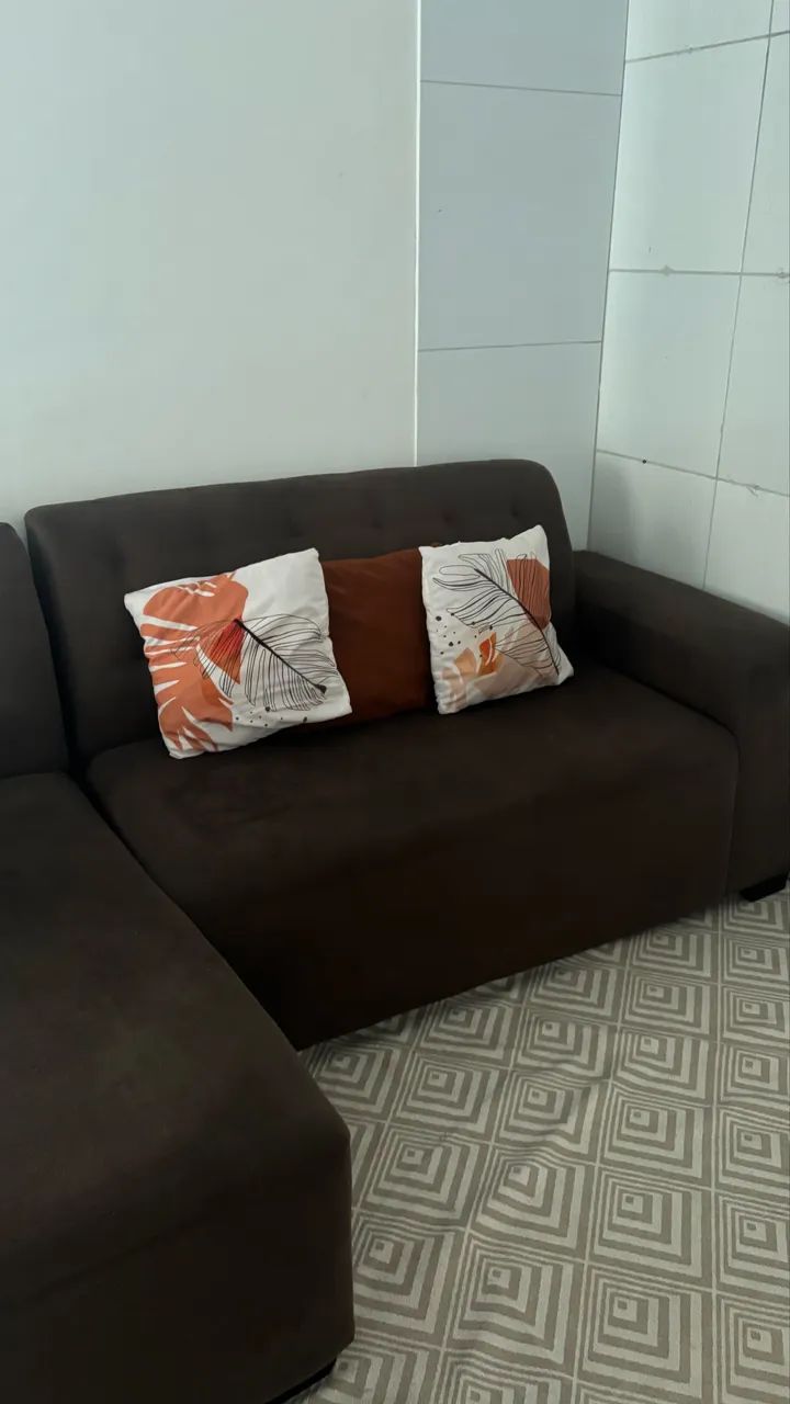 Sofá 4 lugares em L 