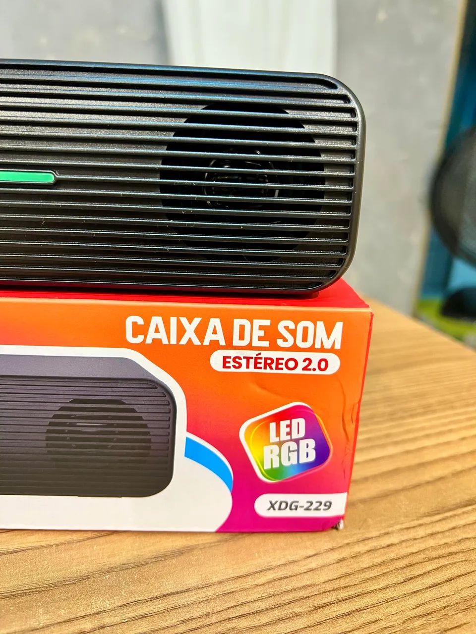 Caixa de Som Estéreo 2.0 LED RGB 12W XTRAD - Foto 4