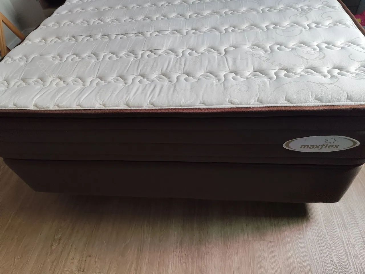 Cama box