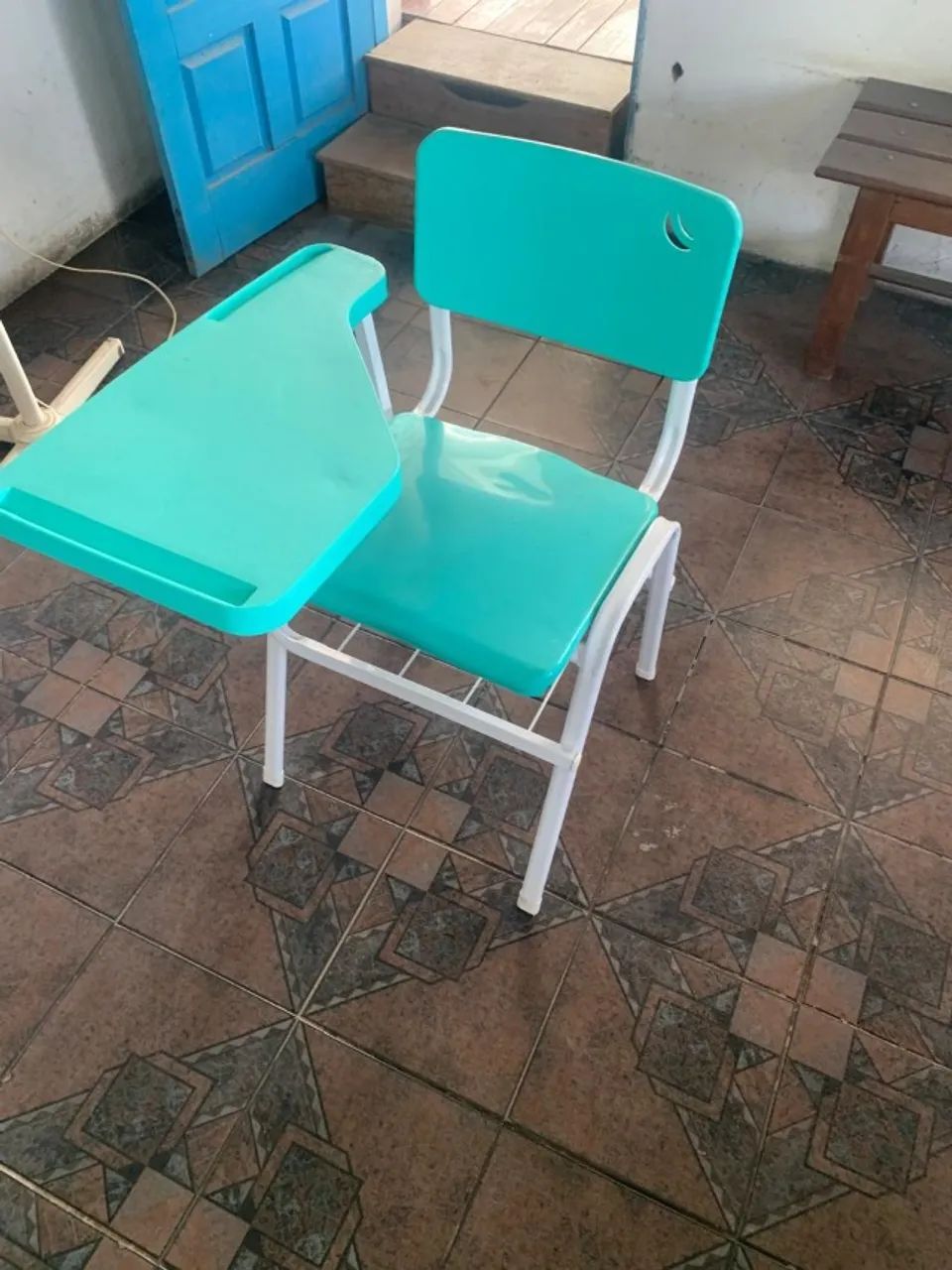 Cadeira Universitária com Prancheta - Foto 2