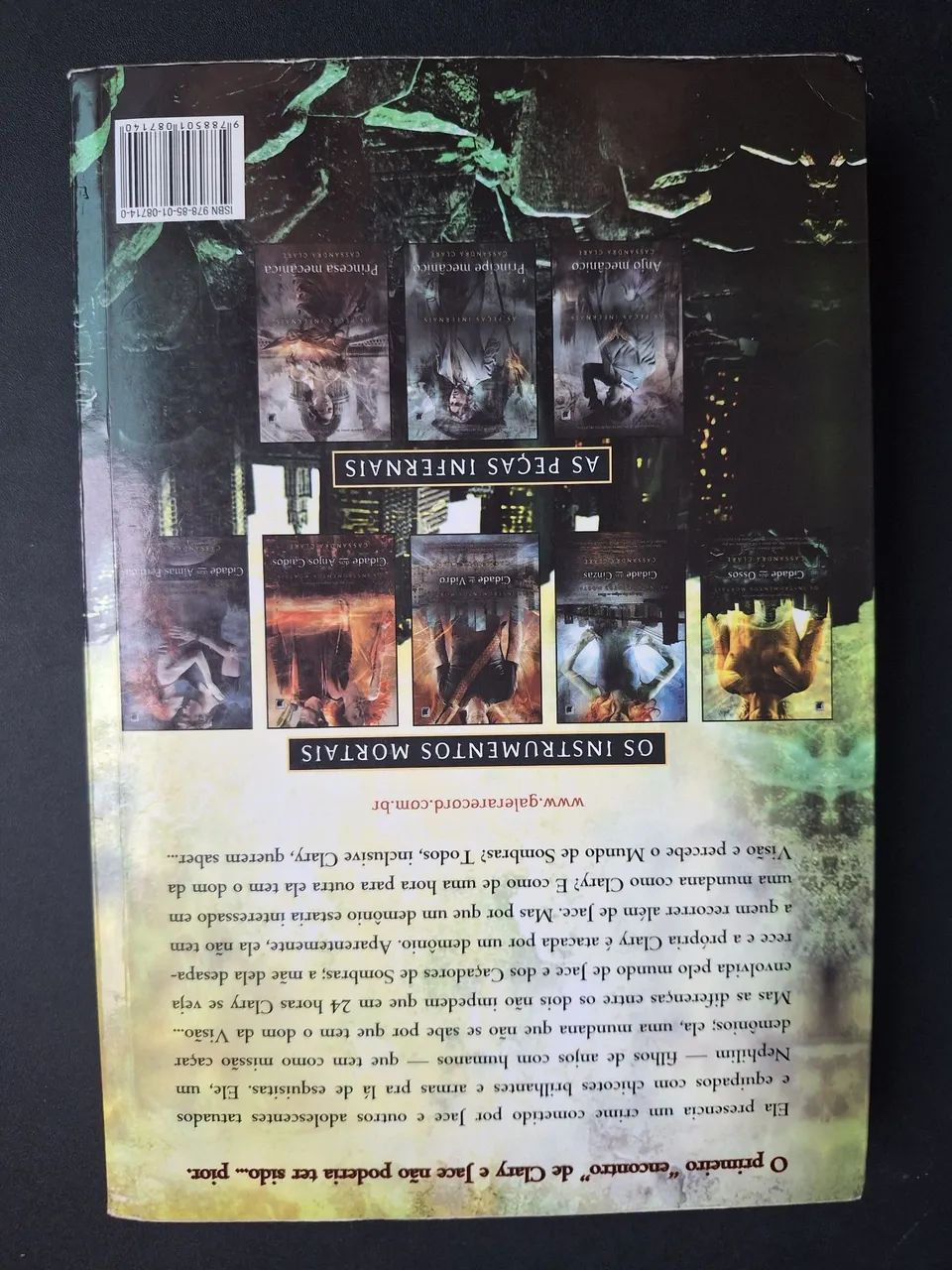 Vendo esse livro - Foto 2