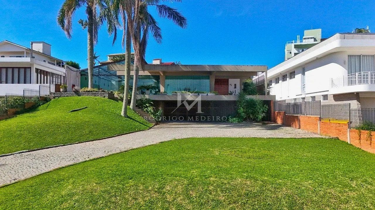 Casa com 4 suítes no Bom Abrigo Florianópolis