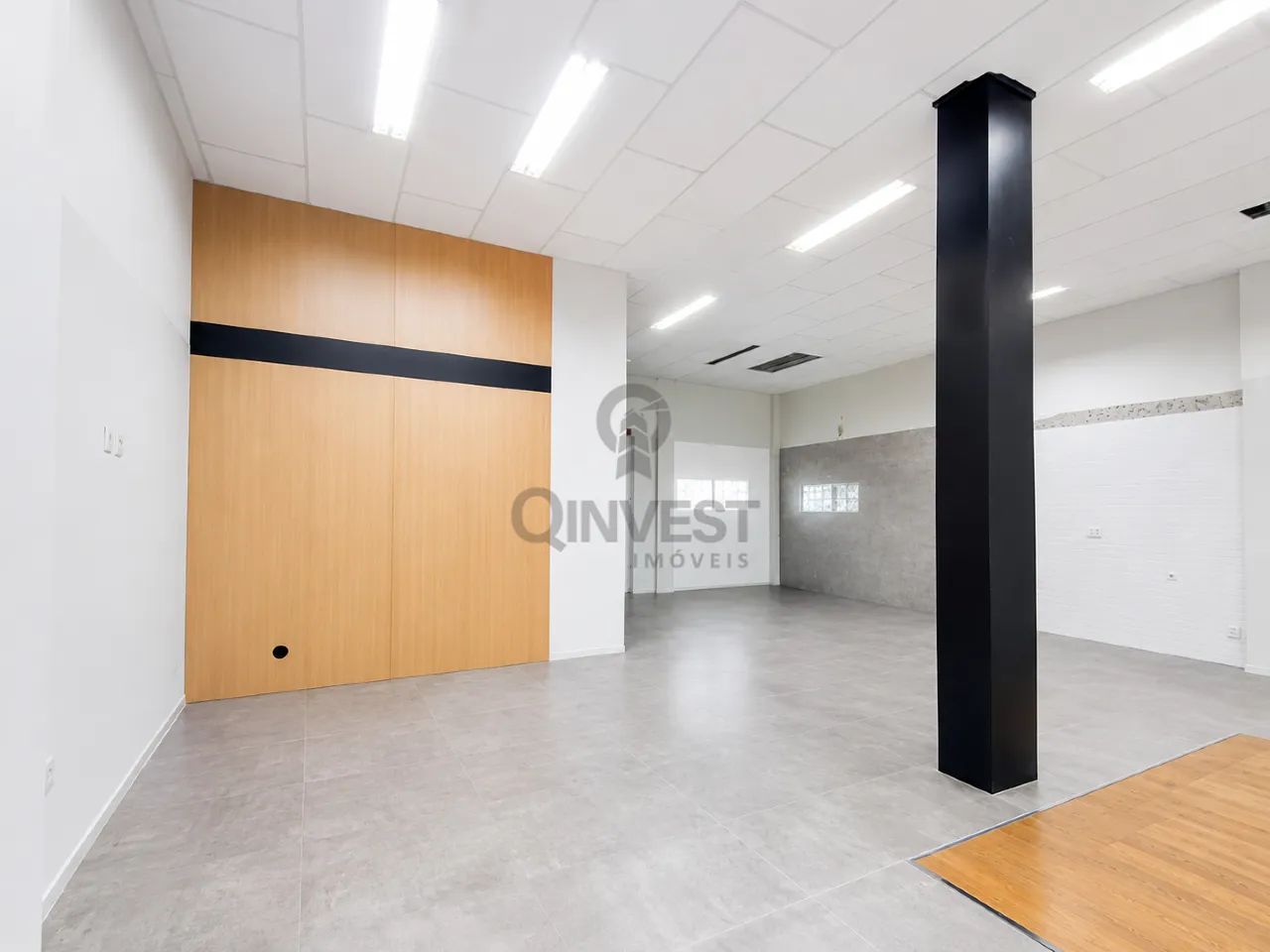 Sala comercial para locação no Centro de Araranguá com 409,75m² e mezanino - Foto 5