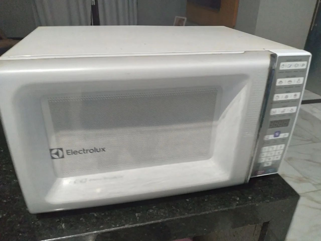 Microondas electrolux em perfeito estado e funcionamento  - Foto 2
