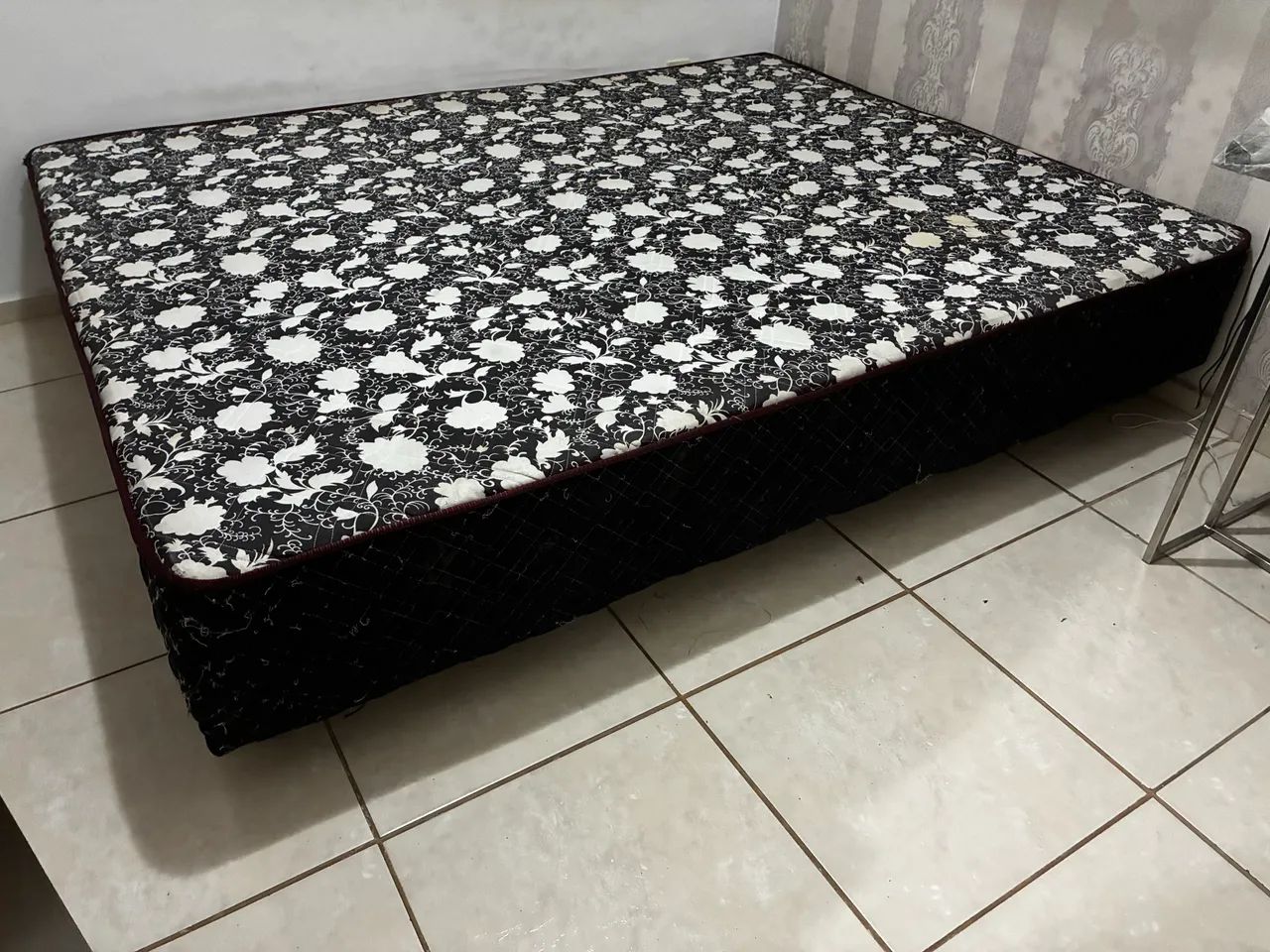 BASE DE CAMA QUEEN - Foto 2