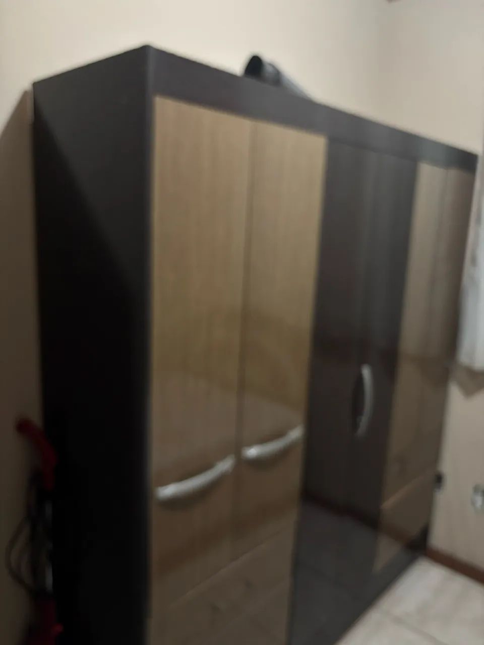 Doa - se guarda roupa 