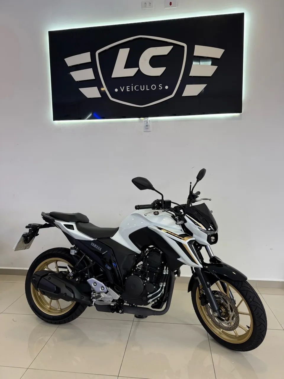 Fazer 250