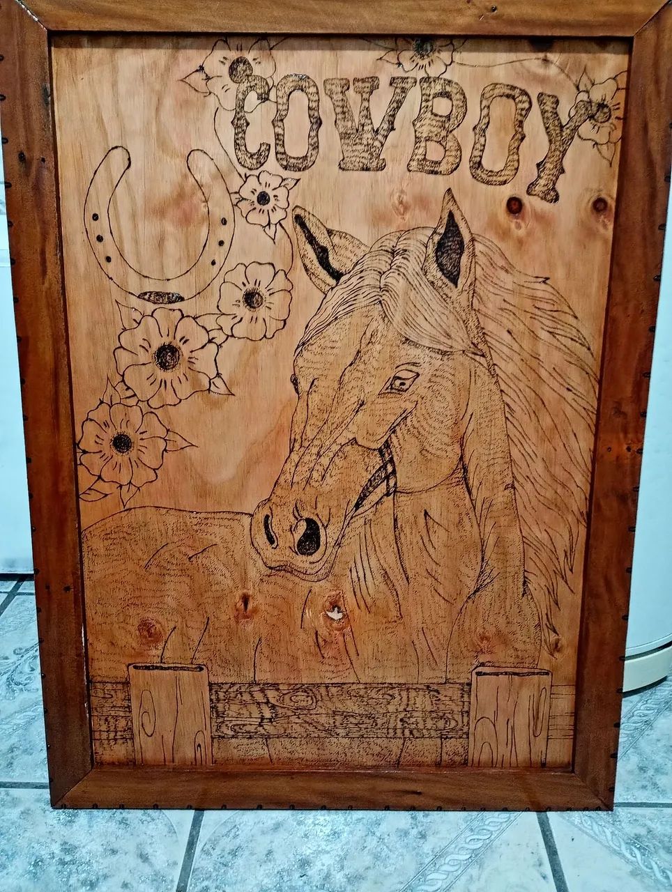 Quadro de cavalo feito com a arte da pirografia  - Foto 4