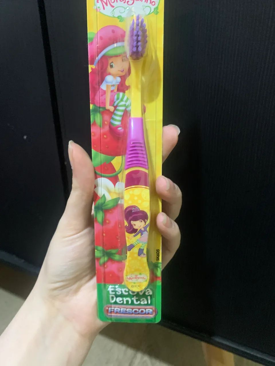 Escova de dente moranguinho nostálgico 
