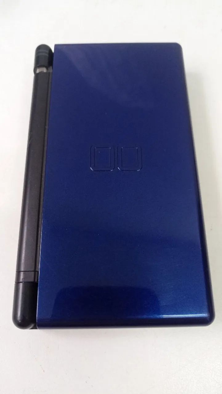 Nintendo DS Lite com R4 e jogos 