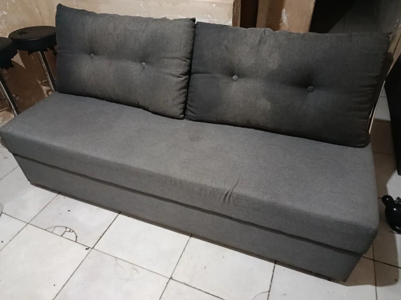 Sofá-Cama 2 Lugares Cinza - Confortável e Funcional