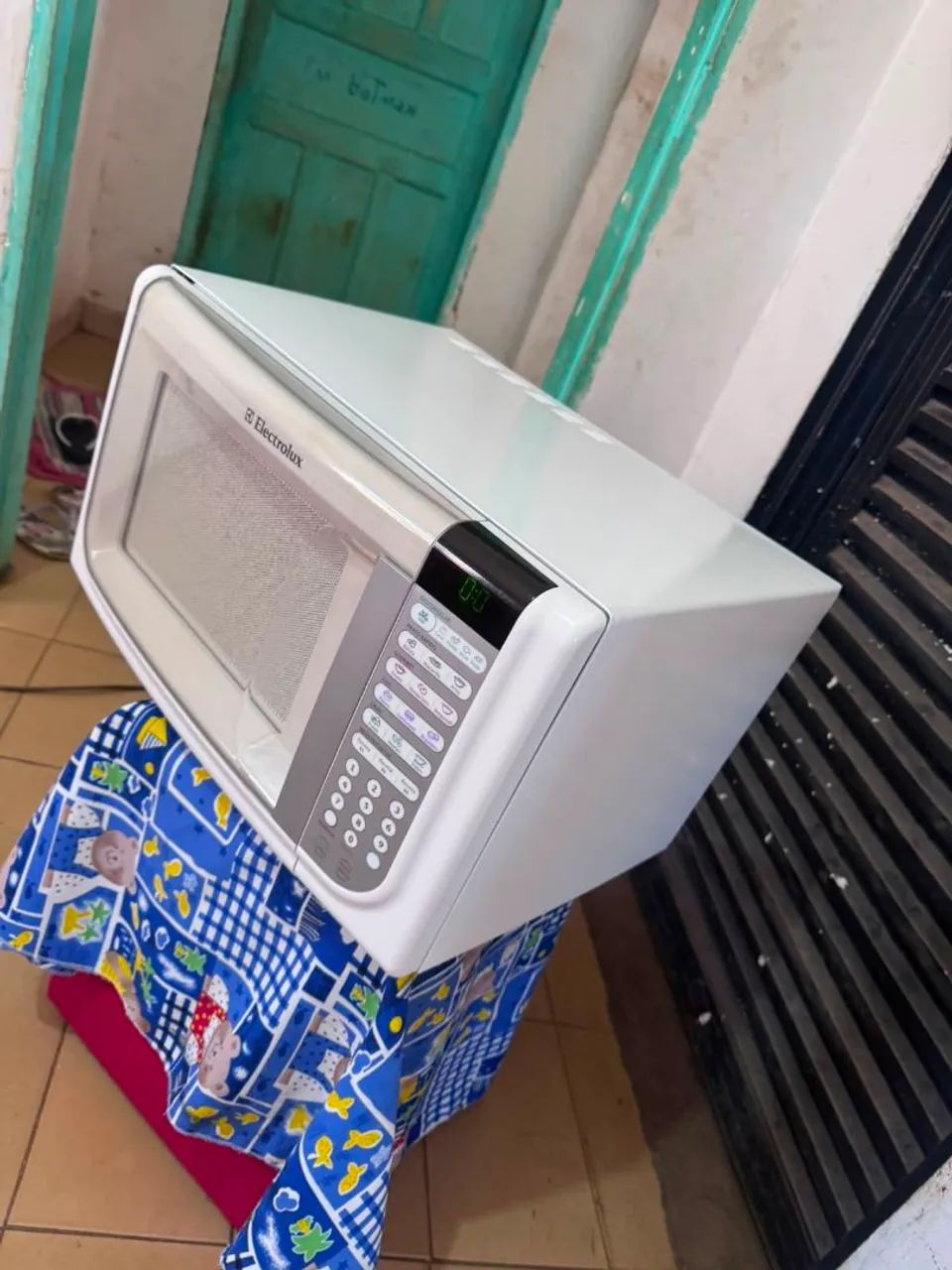 Microondas Electrolux 31 lt 