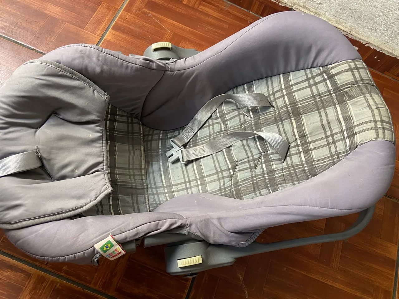 Tv 32 polegadas sem smart ,cadeirinha sem nenhuma detalhe  - Foto 2