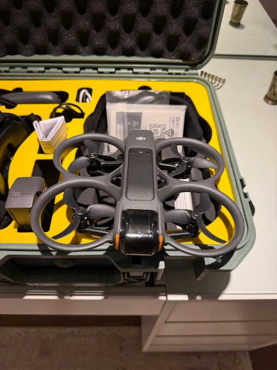 Drone Dji Avata 2 con 2 baterias, muito novo - Foto 3