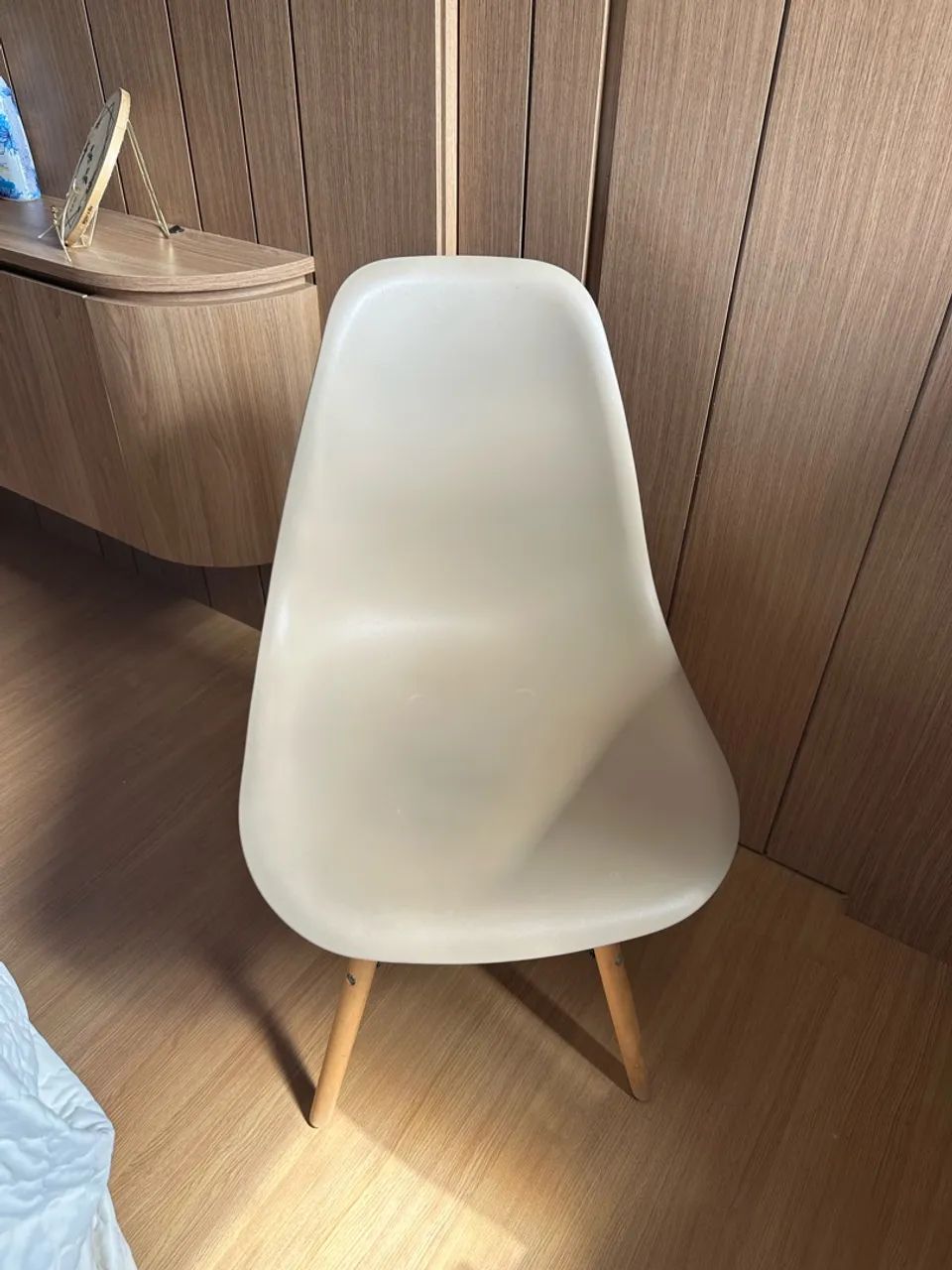 Cadeira eames eiffel
