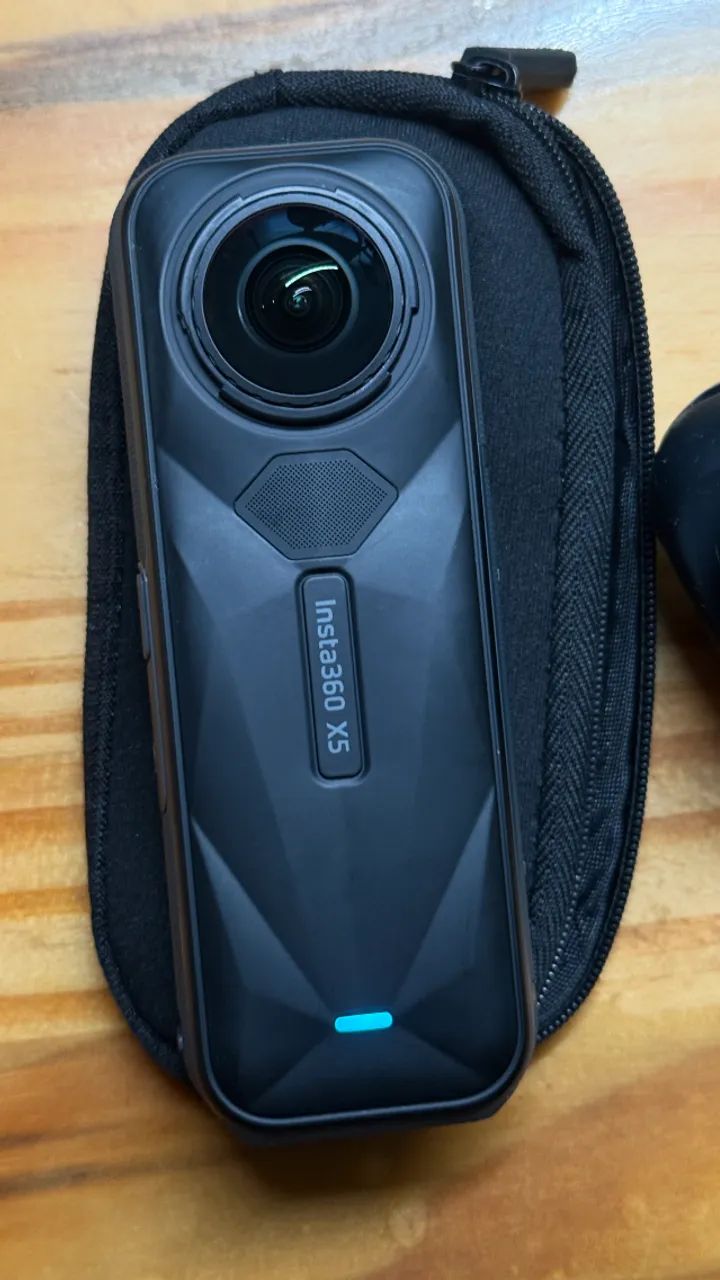 Insta360 x5