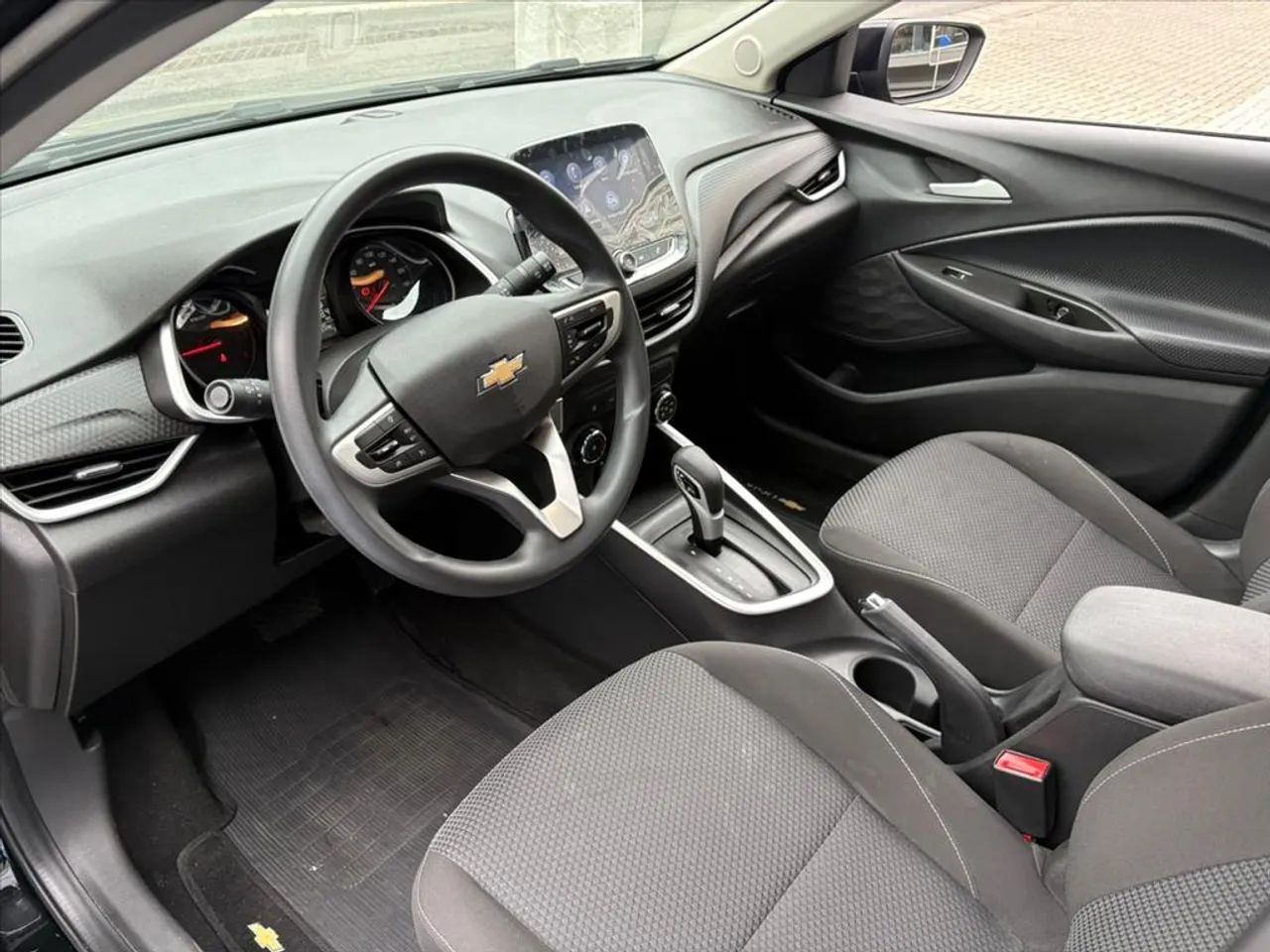 Chevrolet Onix Plus LT 1.0 12V TB Flex Aut. 4P, foto 11 de 20