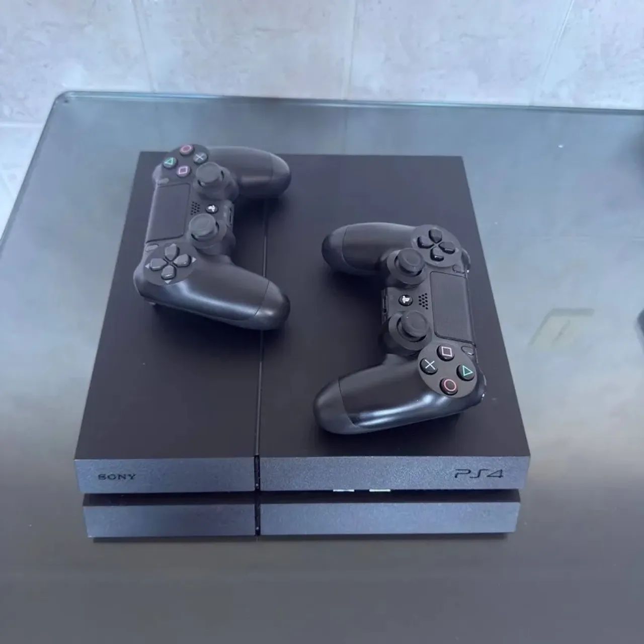 PS4 Fat 2 controles (Desbloqueado) 