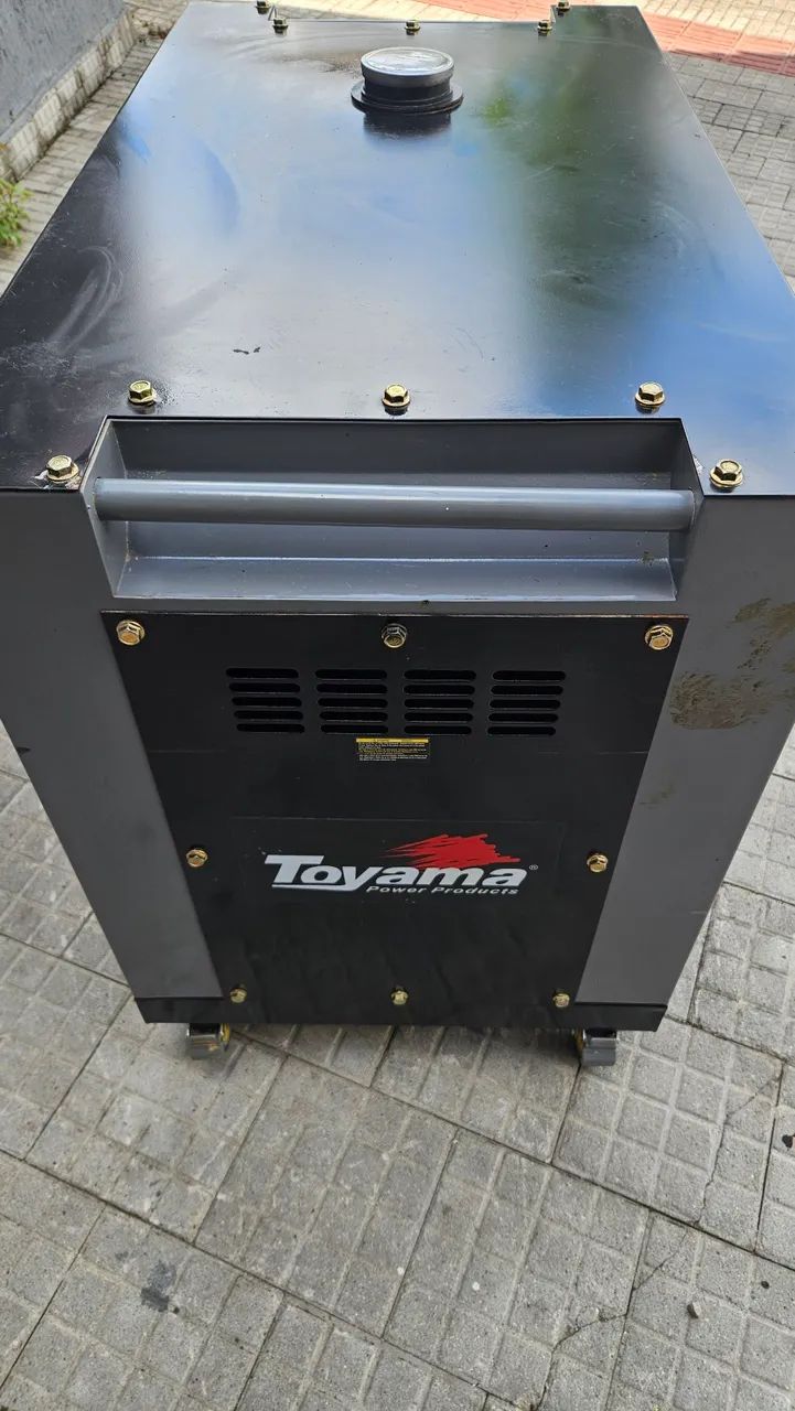Gerador de energia 8 kva toyama diesel automático ano 2022 poucas horas de uso - Foto 2