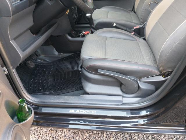 VW Fox 1.0 Blackfox completo com 61 mil km - Foto 6