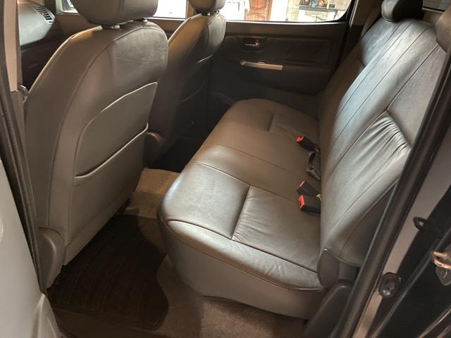 Hilux srv 2013/2013 preta diesel 85.100 km impecável sem detalhes 4 pneus bfgoodrich zero - Foto 11