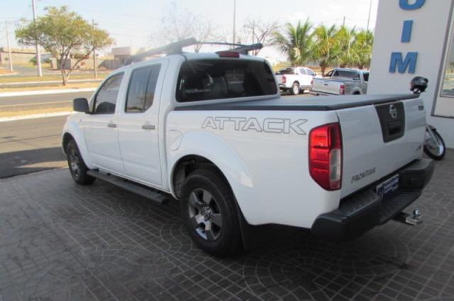NISSAN FRONTIER 2011/2012 2.5 SE ATTACK 4X4 CD TURBO ELETRONIC DIESEL 4P MANUAL - Foto 7