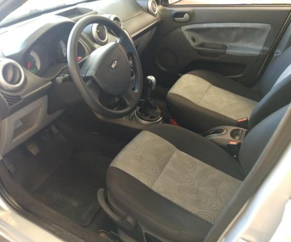 Fiesta sedan 1.0.$18.800 - Foto 7