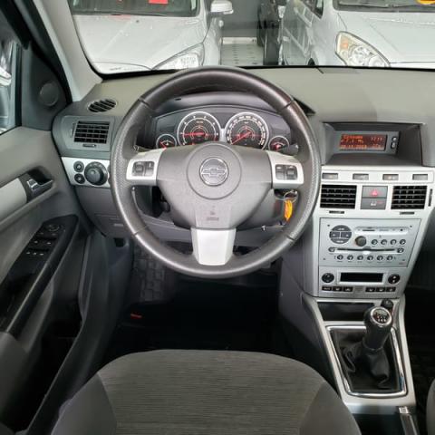 CHEVROLET VECTRA ELEGANCE 2.0 8v 4p - Foto 15