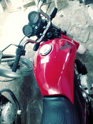 Moto para vender emplacada