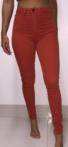 Calça skinny laranja - Foto 2