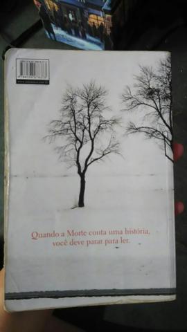 A Menina que roubava livros de Markus Zusak - Foto 3
