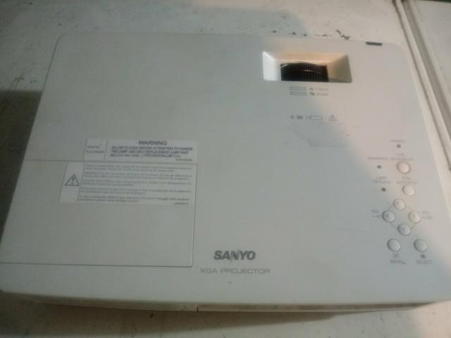 Projetor Sanyo XW200 - Foto 2